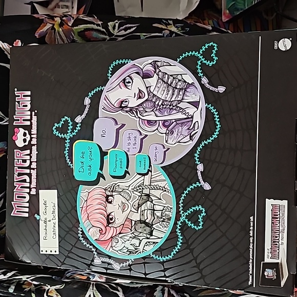 Monster High Ghoul Chat Rochelle Goyle & Catrine DeMew - Picture 2 of 6